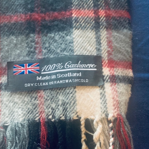 Scarf - Picture 2 of 2